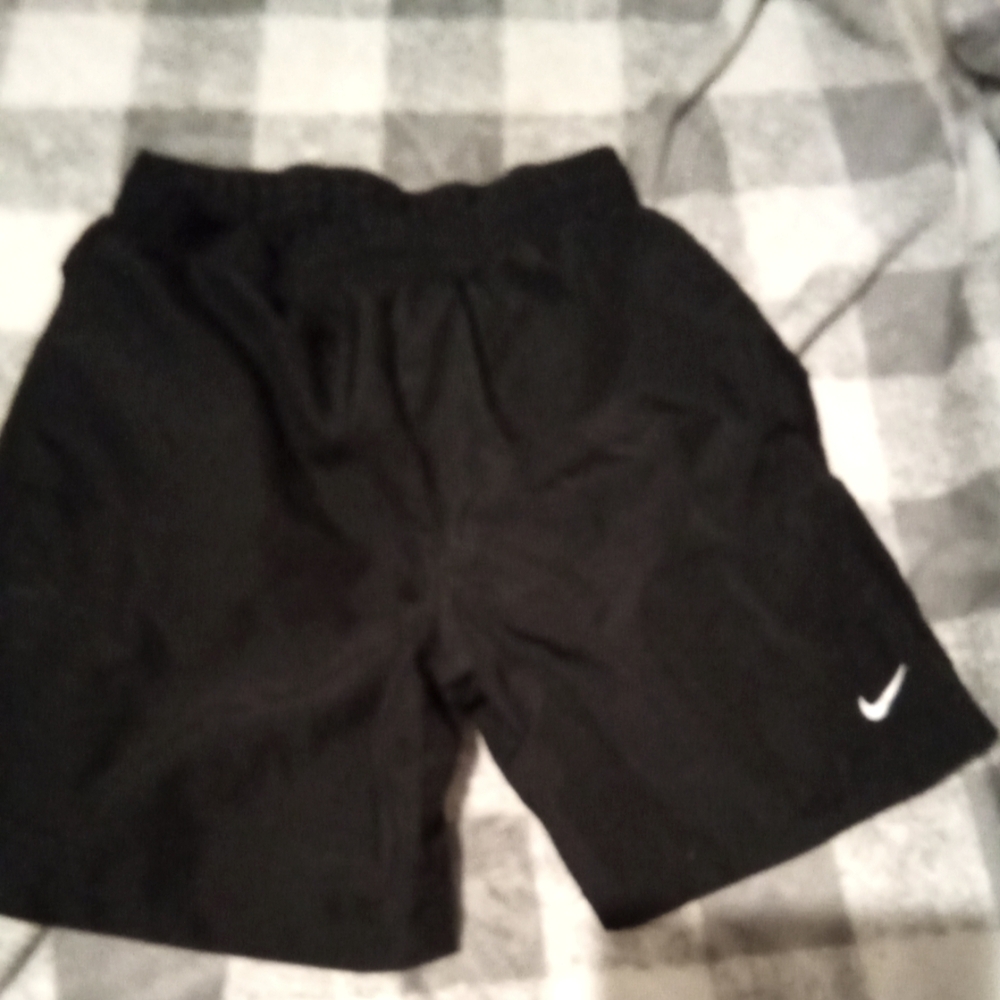 Nike shorts women's size small trendy